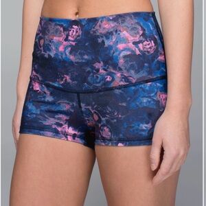Lululemon Boogie Short (Roll Down), Full on Luon. Moody Mirage Bark berry Navy